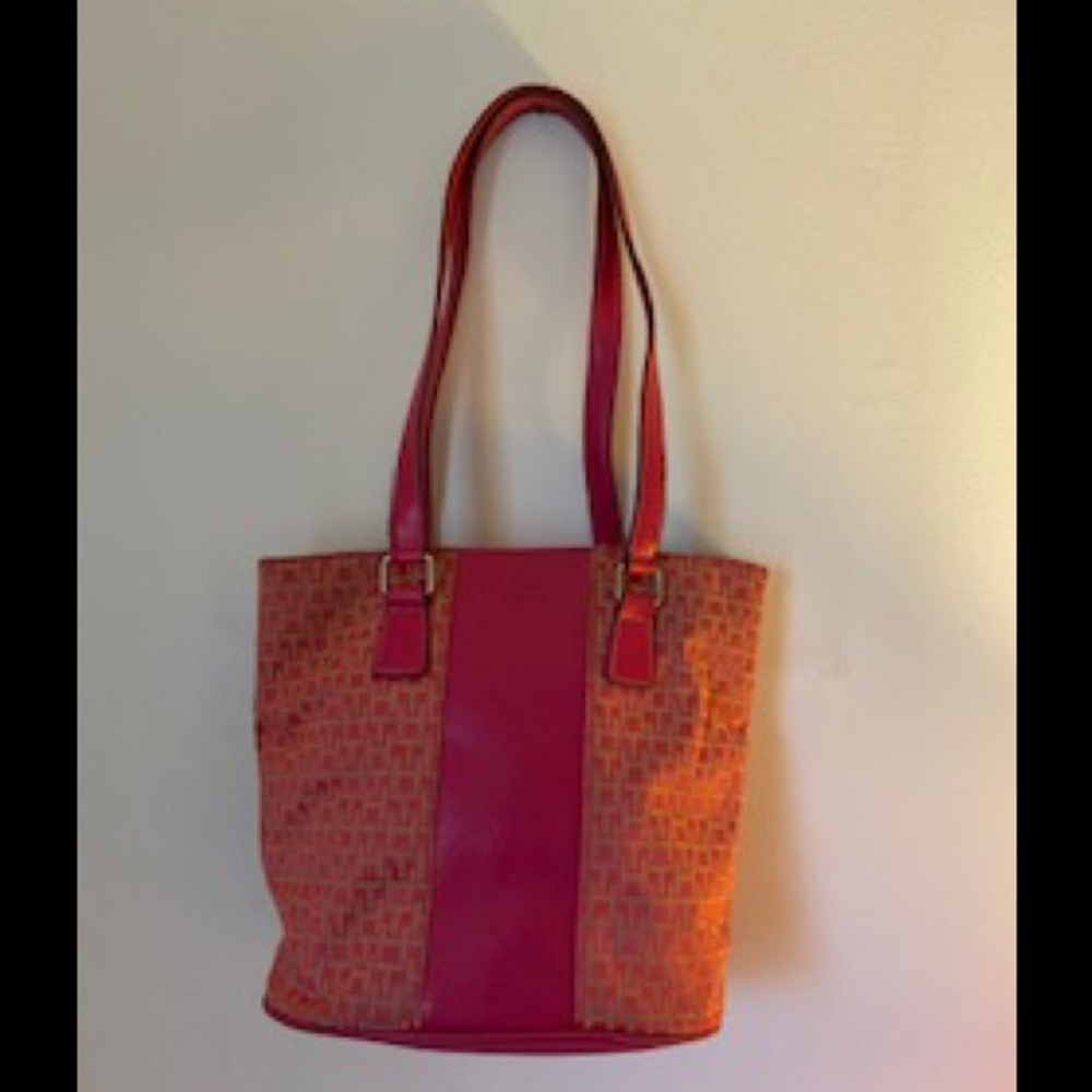 ⭐️TOMMY HILFIGER Pink Medium Logo Tote PRICE DROP